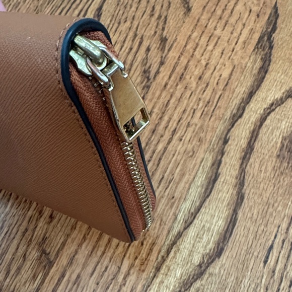 Tory Burch Cognac Leather Zip-Around Wristlet - Picture 5 of 6